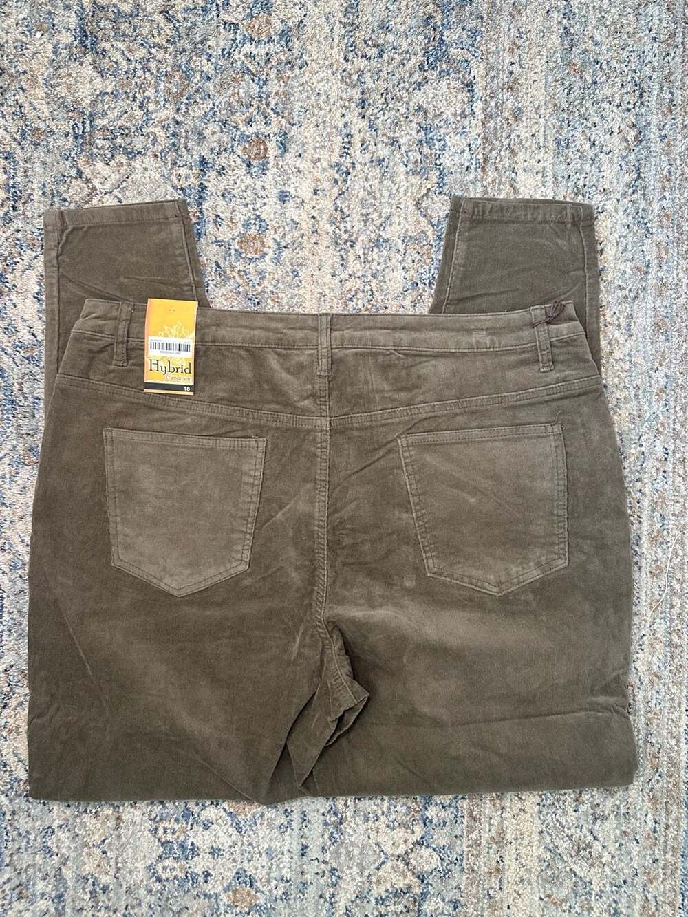 NWT Hybrid & Company Women's Olive Green Stretch Corduroy Pants Size 18 NWT - Picture 3 of 5